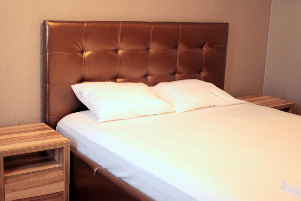 Hypnotique Hotel Navodari Bagian luar foto