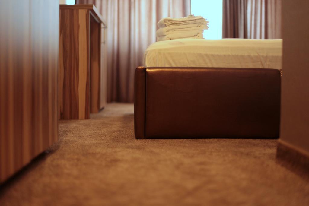 Hypnotique Hotel Navodari Bagian luar foto